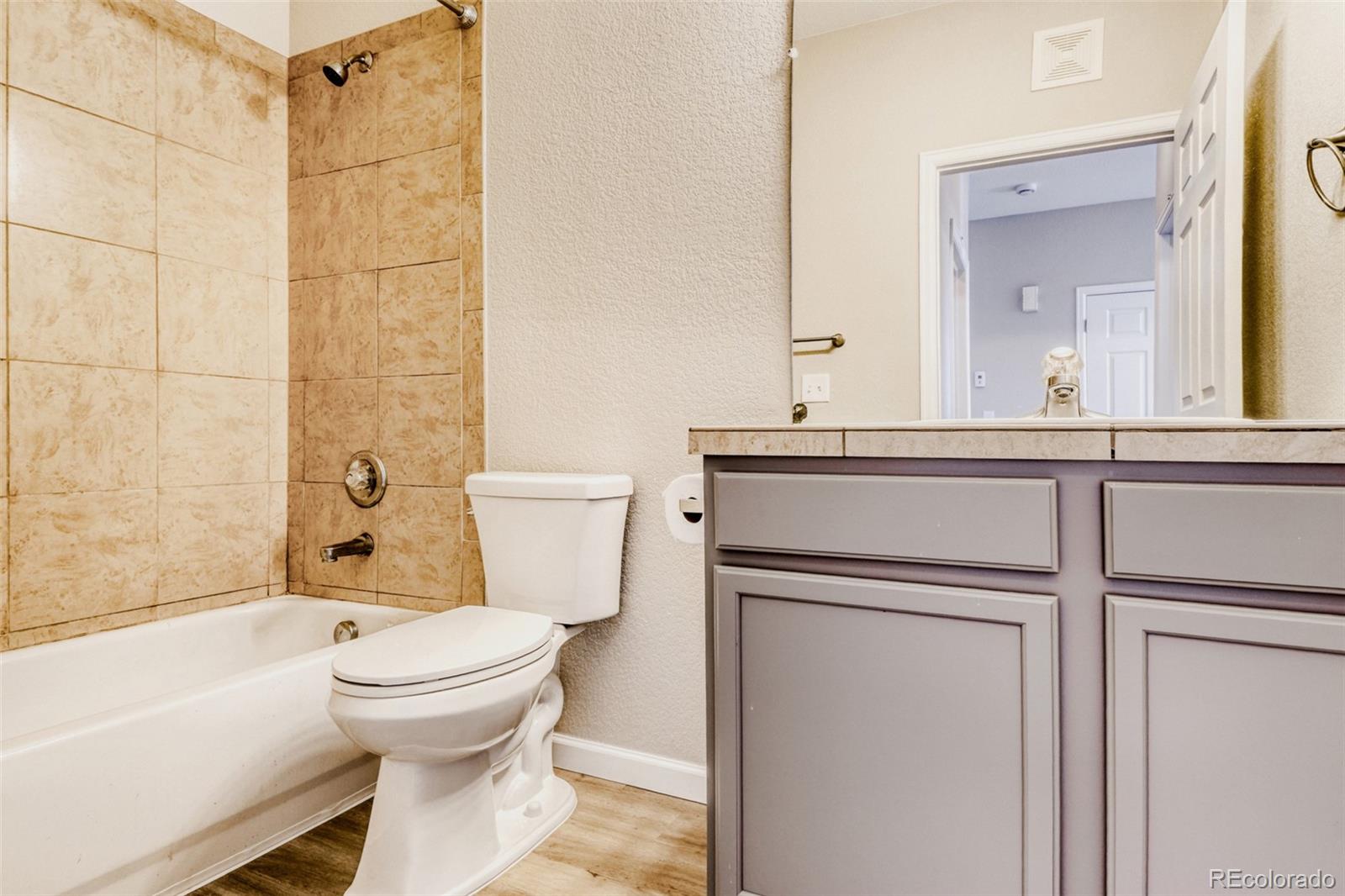 MLS Image #14 for 22560 e ontario drive,aurora, Colorado