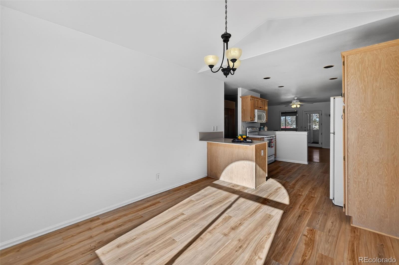 MLS Image #10 for 12  luxury lane,colorado springs, Colorado
