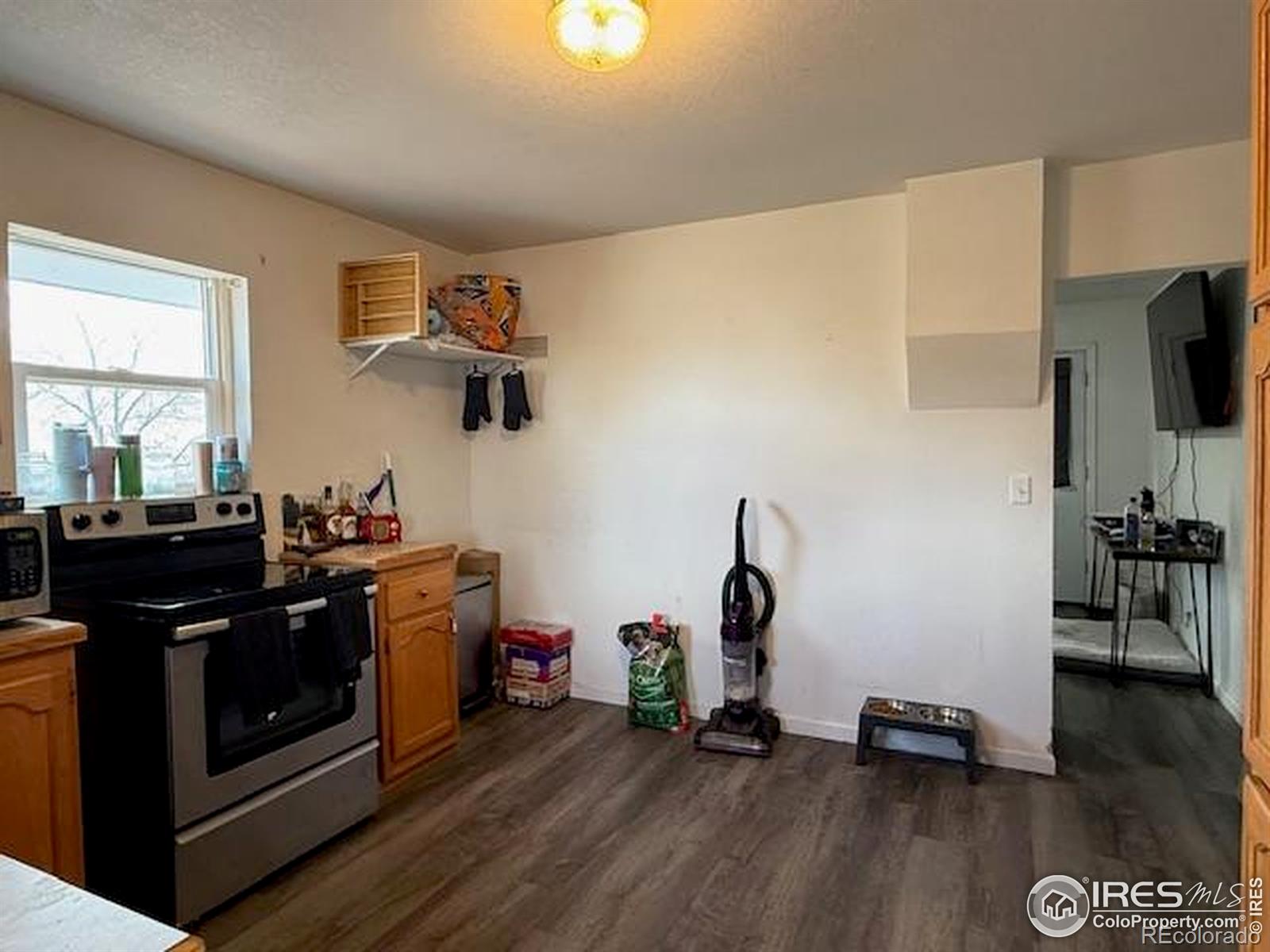 MLS Image #4 for 303  lee street,briggsdale, Colorado