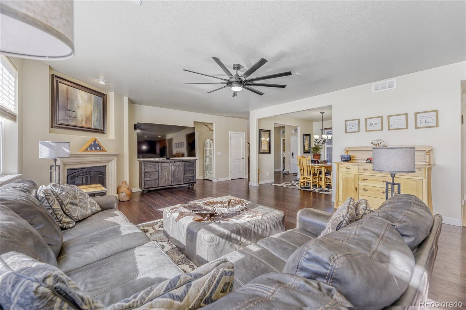 MLS Image #4 for 8247 s country club parkway,aurora, Colorado