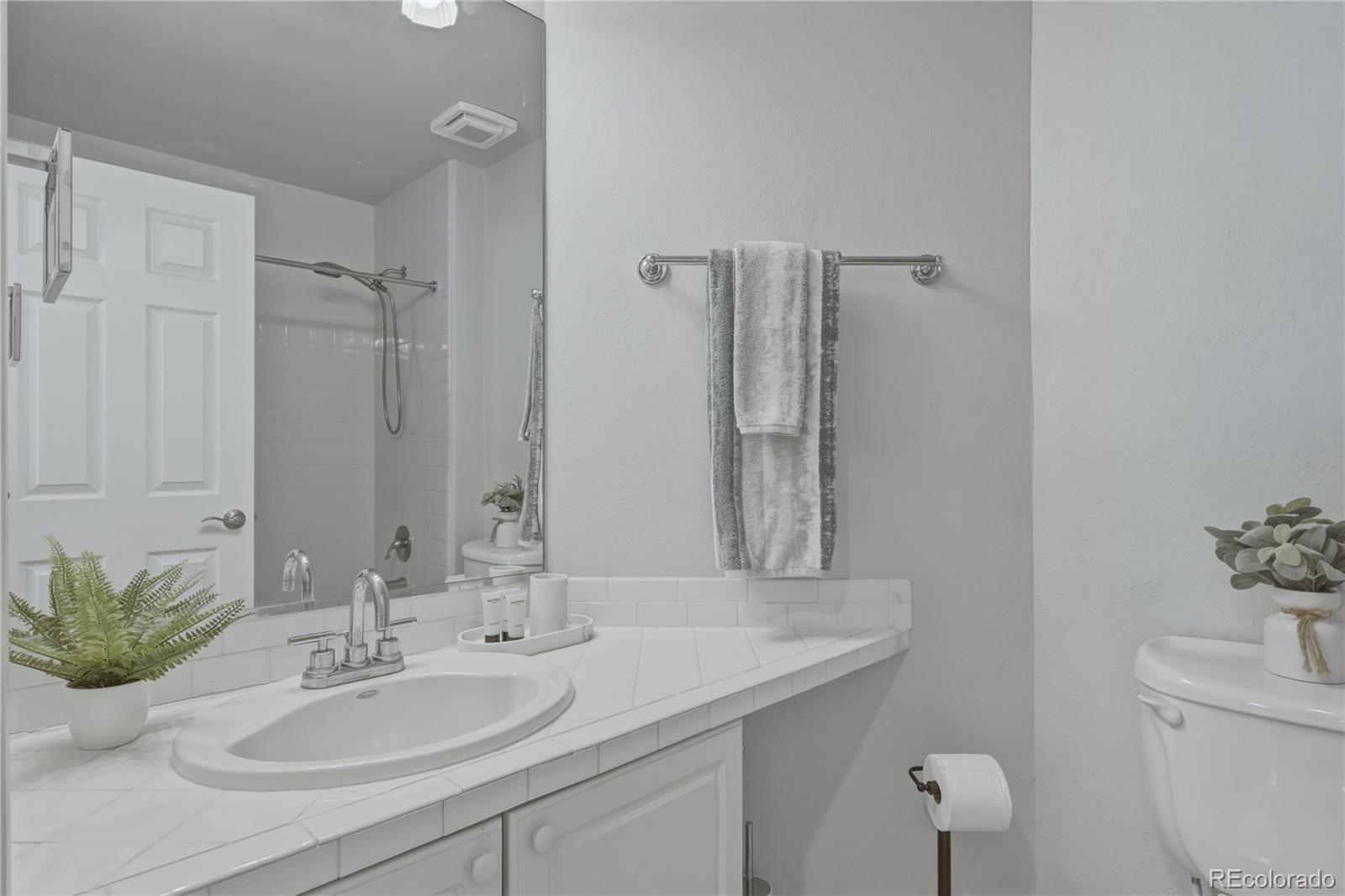 MLS Image #32 for 11582 e ida avenue,englewood, Colorado