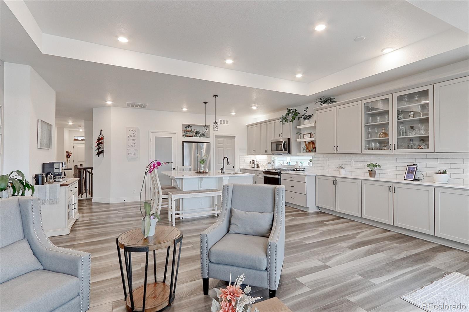 MLS Image #4 for 4435 n picadilly court,aurora, Colorado