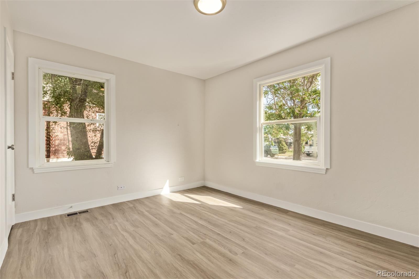 MLS Image #12 for 4415  milwaukee street,denver, Colorado