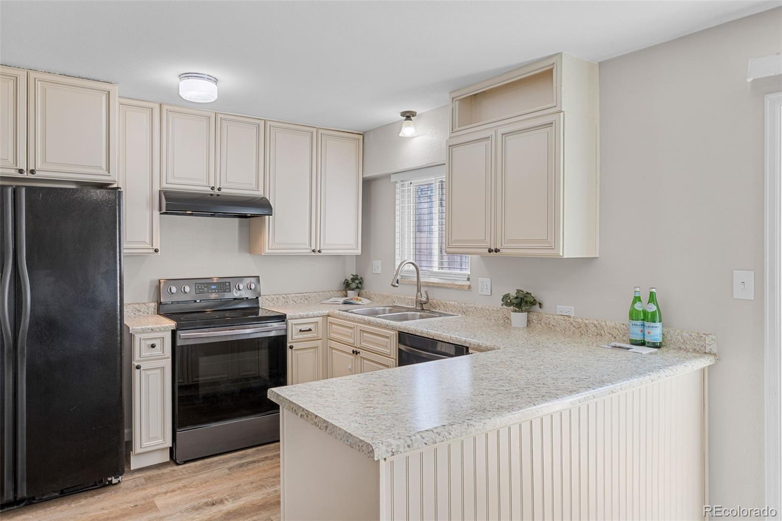 MLS Image #10 for 4621 s lowell boulevard ,denver, Colorado