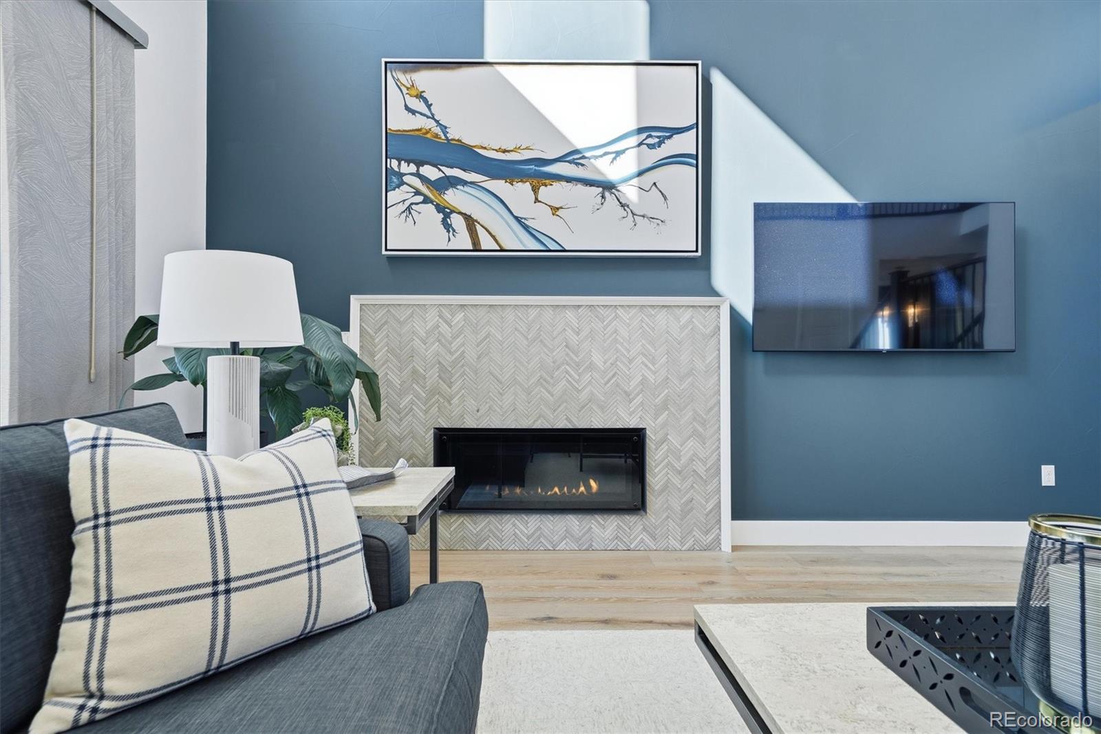 MLS Image #11 for 8484 e 51st avenue,denver, Colorado
