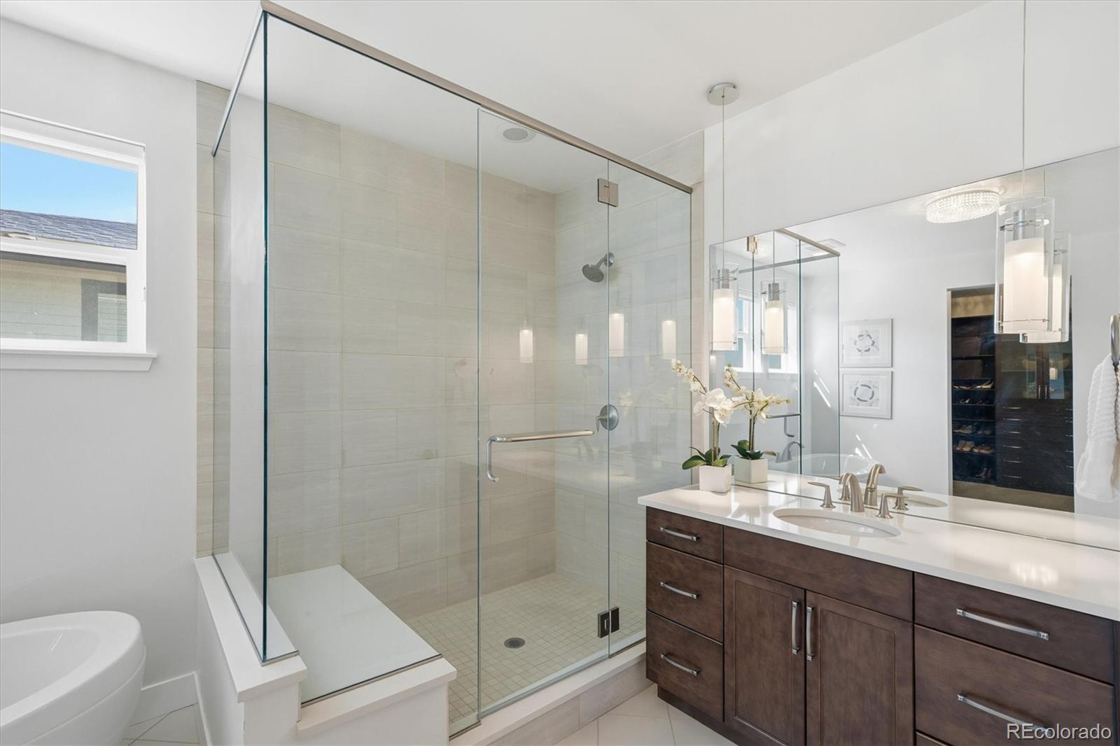 MLS Image #15 for 8484 e 51st avenue,denver, Colorado
