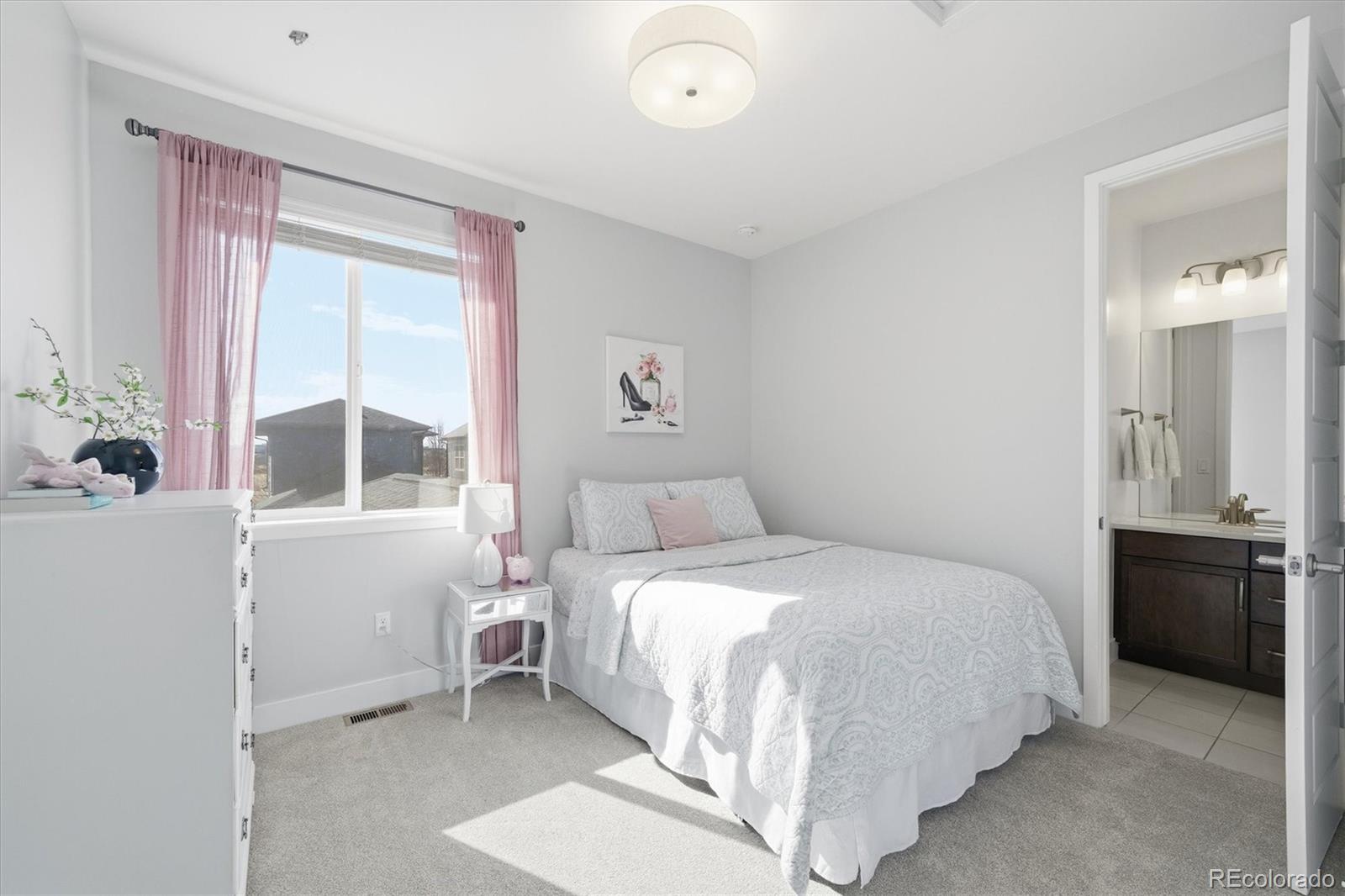 MLS Image #21 for 8484 e 51st avenue,denver, Colorado