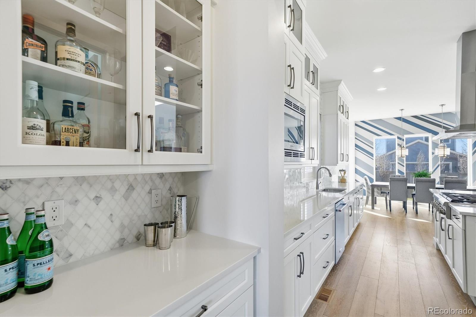 MLS Image #5 for 8484 e 51st avenue,denver, Colorado