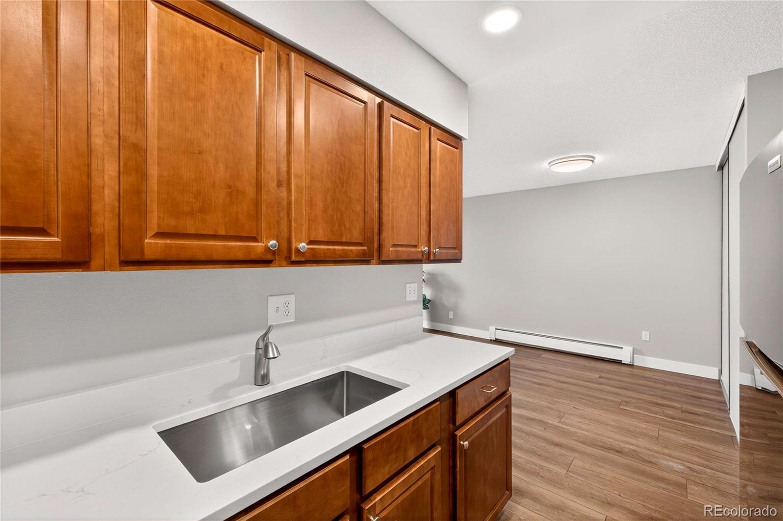 MLS Image #13 for 4110  hale parkway,denver, Colorado