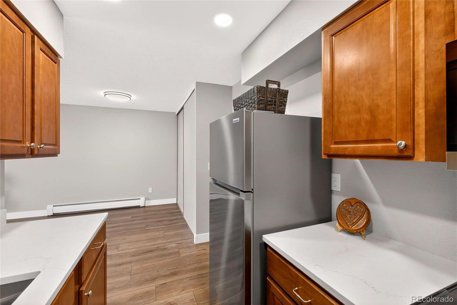 MLS Image #14 for 4110  hale parkway,denver, Colorado