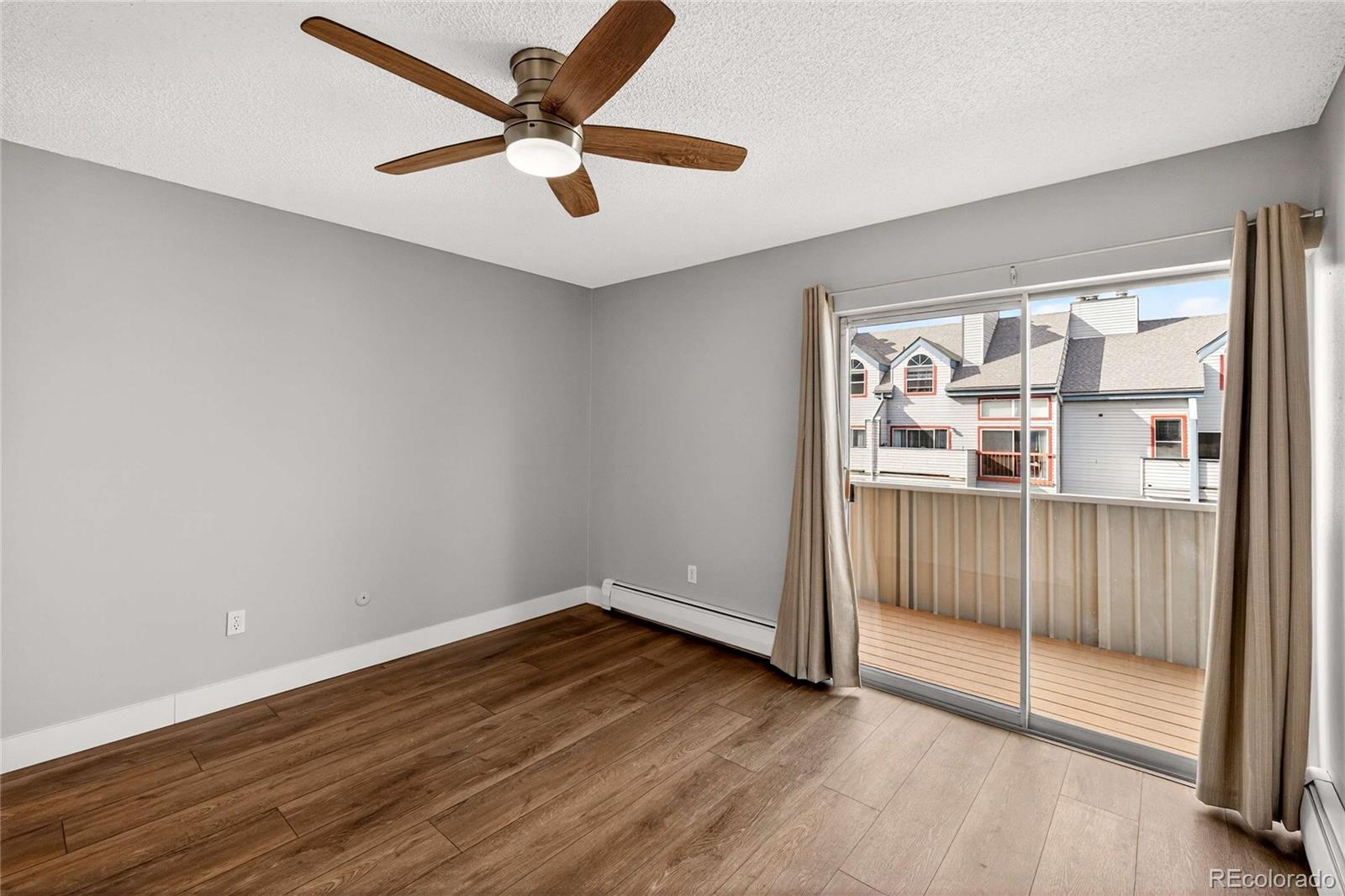 MLS Image #18 for 4110  hale parkway,denver, Colorado