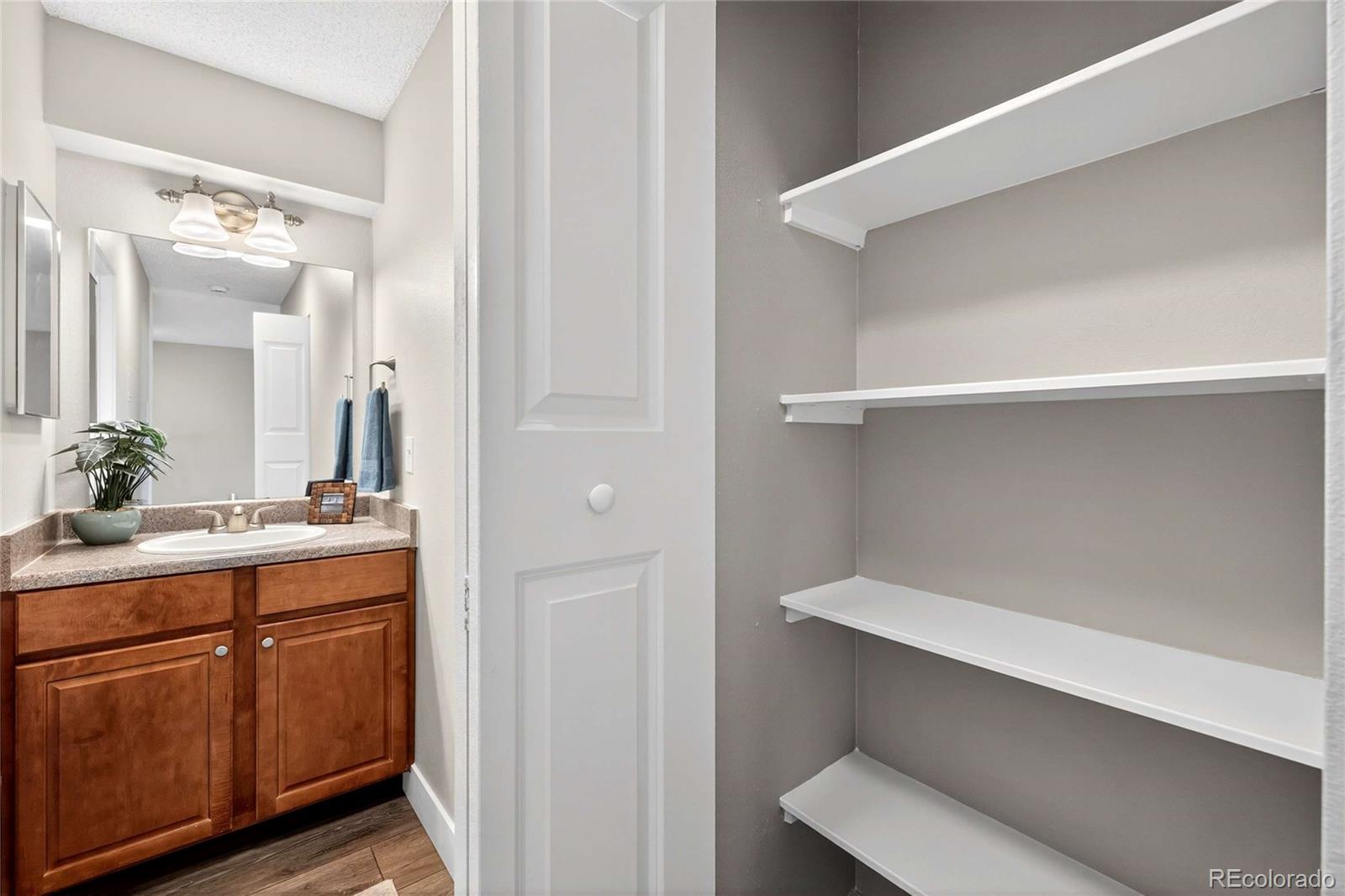 MLS Image #26 for 4110  hale parkway,denver, Colorado