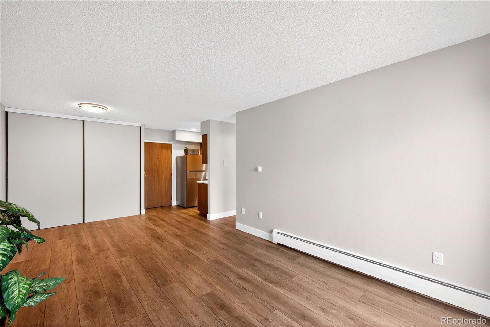 MLS Image #8 for 4110  hale parkway,denver, Colorado