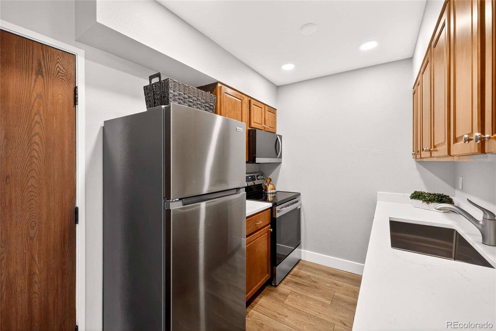 MLS Image #9 for 4110  hale parkway,denver, Colorado