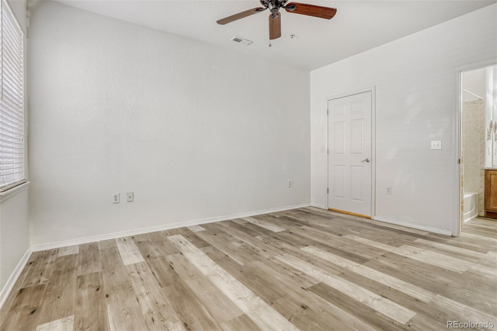 MLS Image #10 for 16312 e fremont avenue 2,aurora, Colorado