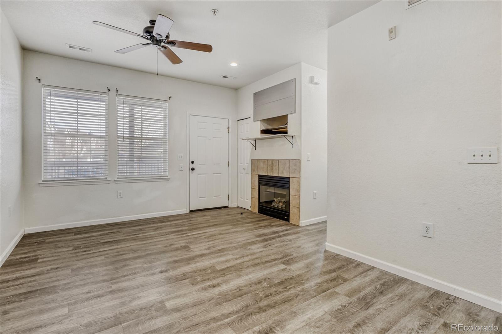 MLS Image #3 for 16312 e fremont avenue 2,aurora, Colorado