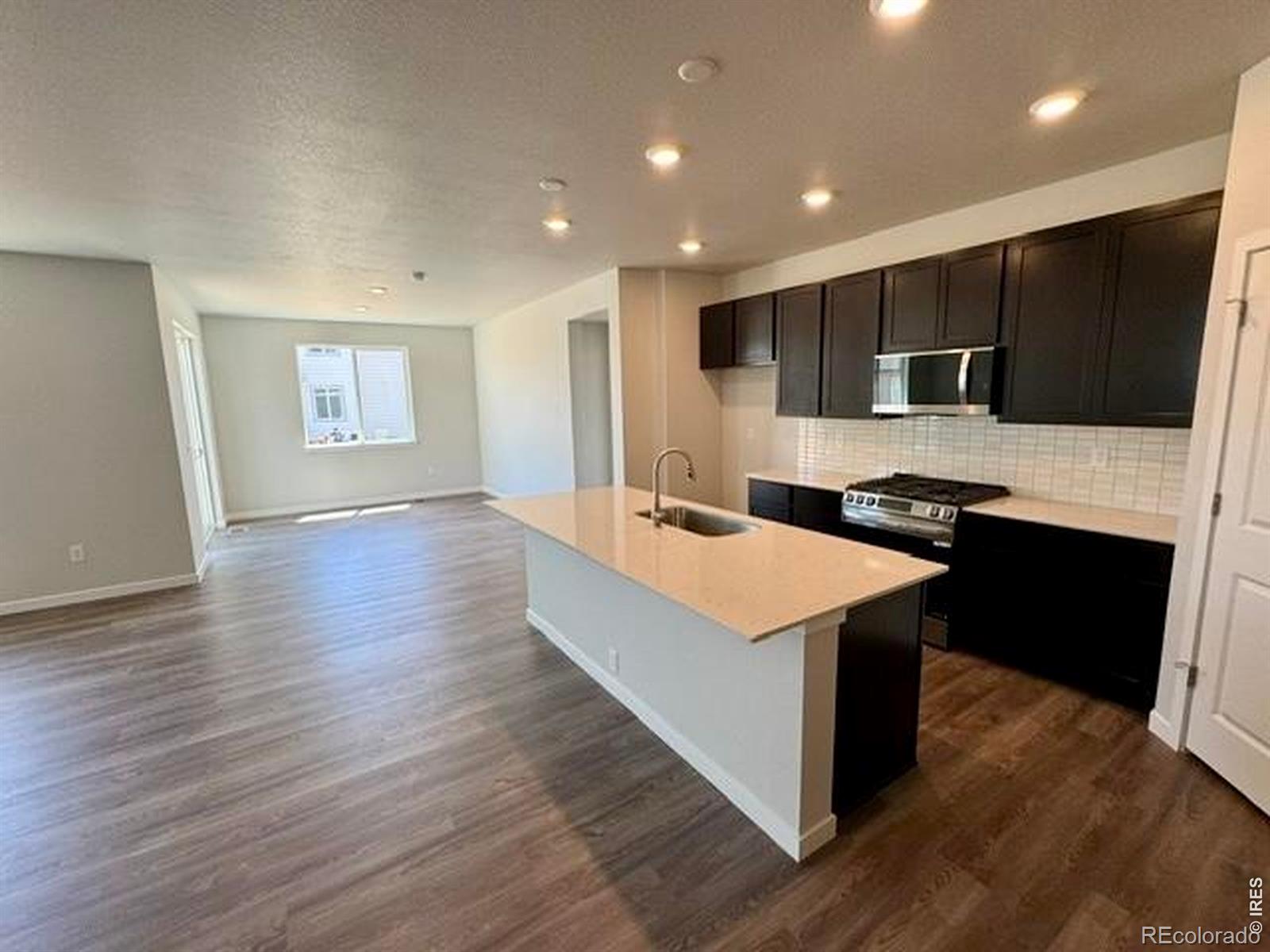 MLS Image #6 for 827  mesic lane,windsor, Colorado