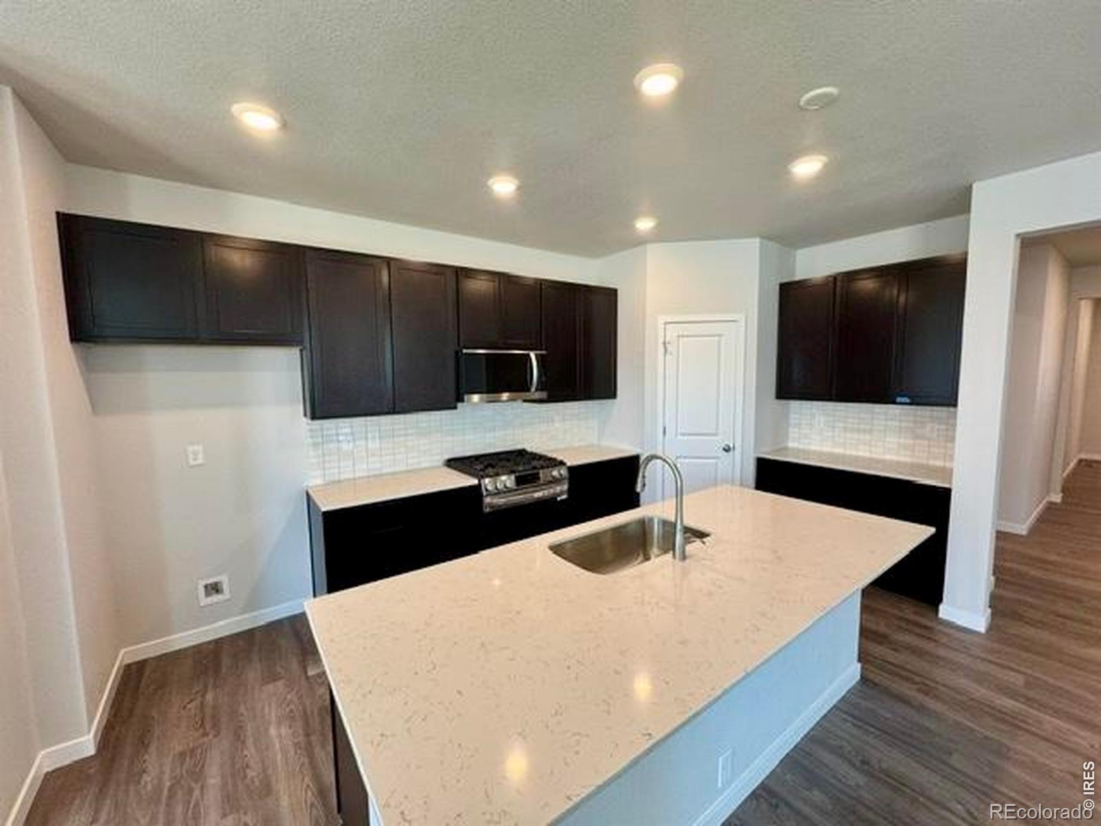 MLS Image #7 for 827  mesic lane,windsor, Colorado