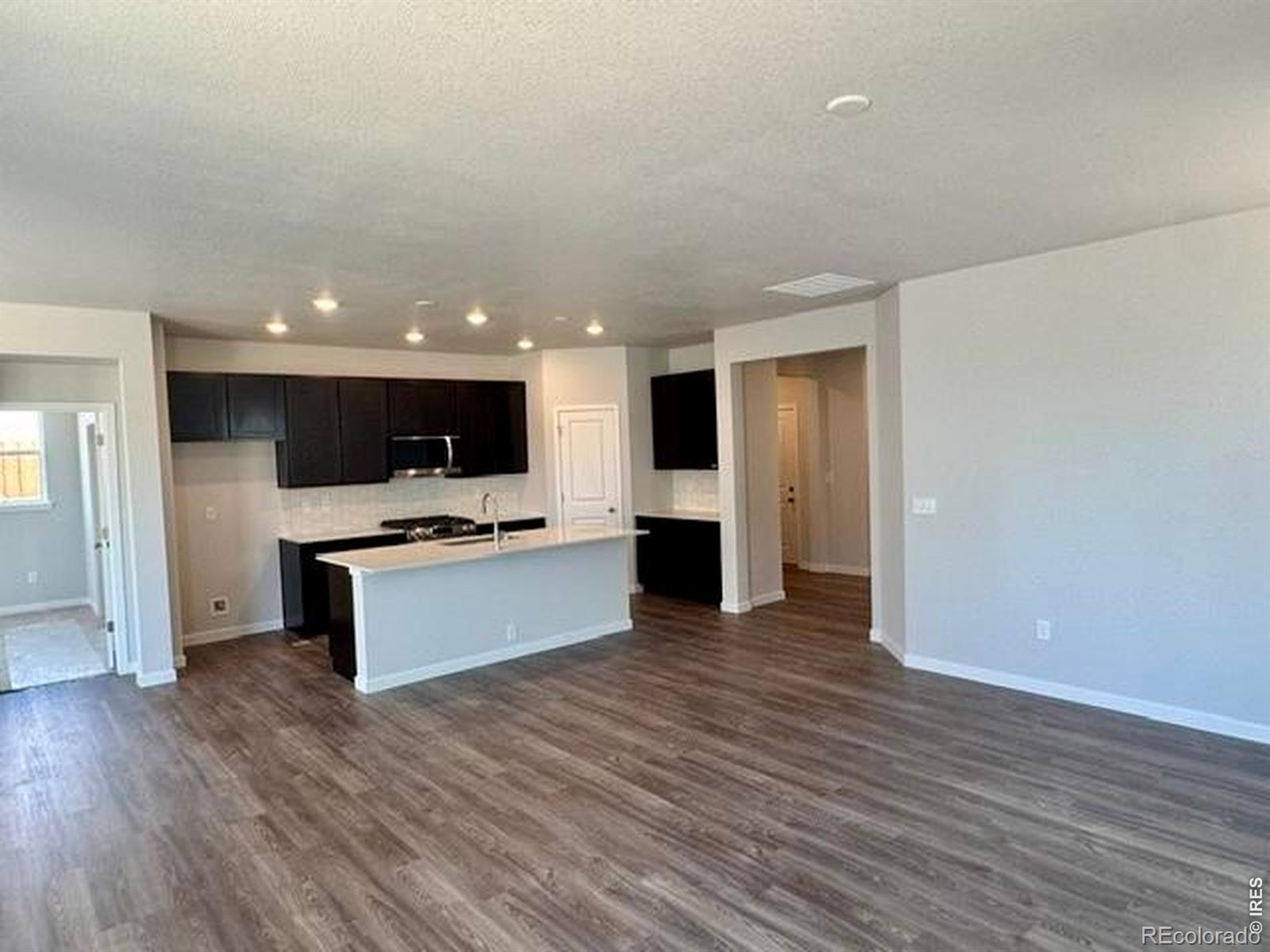 MLS Image #9 for 827  mesic lane,windsor, Colorado