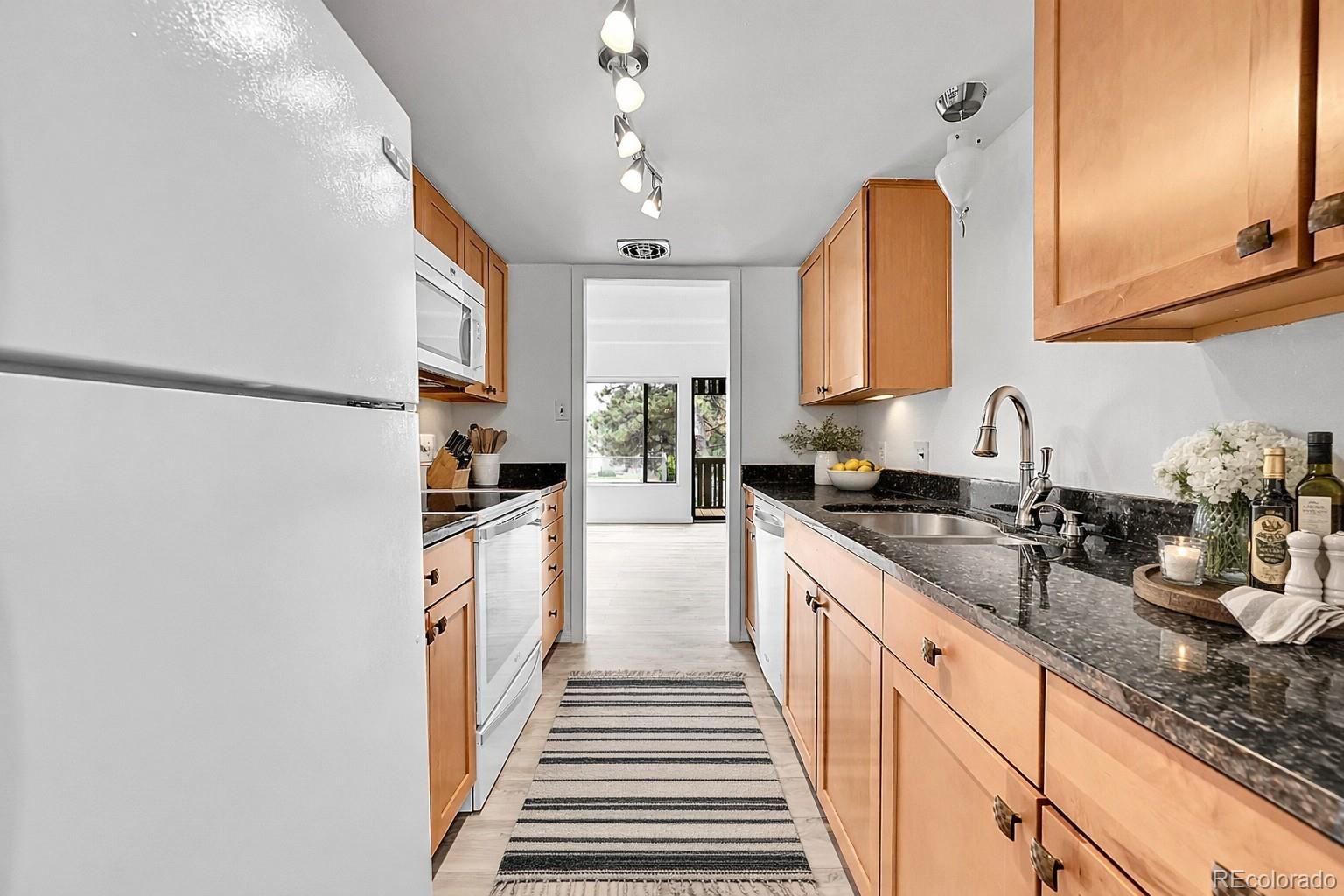 MLS Image #6 for 2525 s dayton way,denver, Colorado