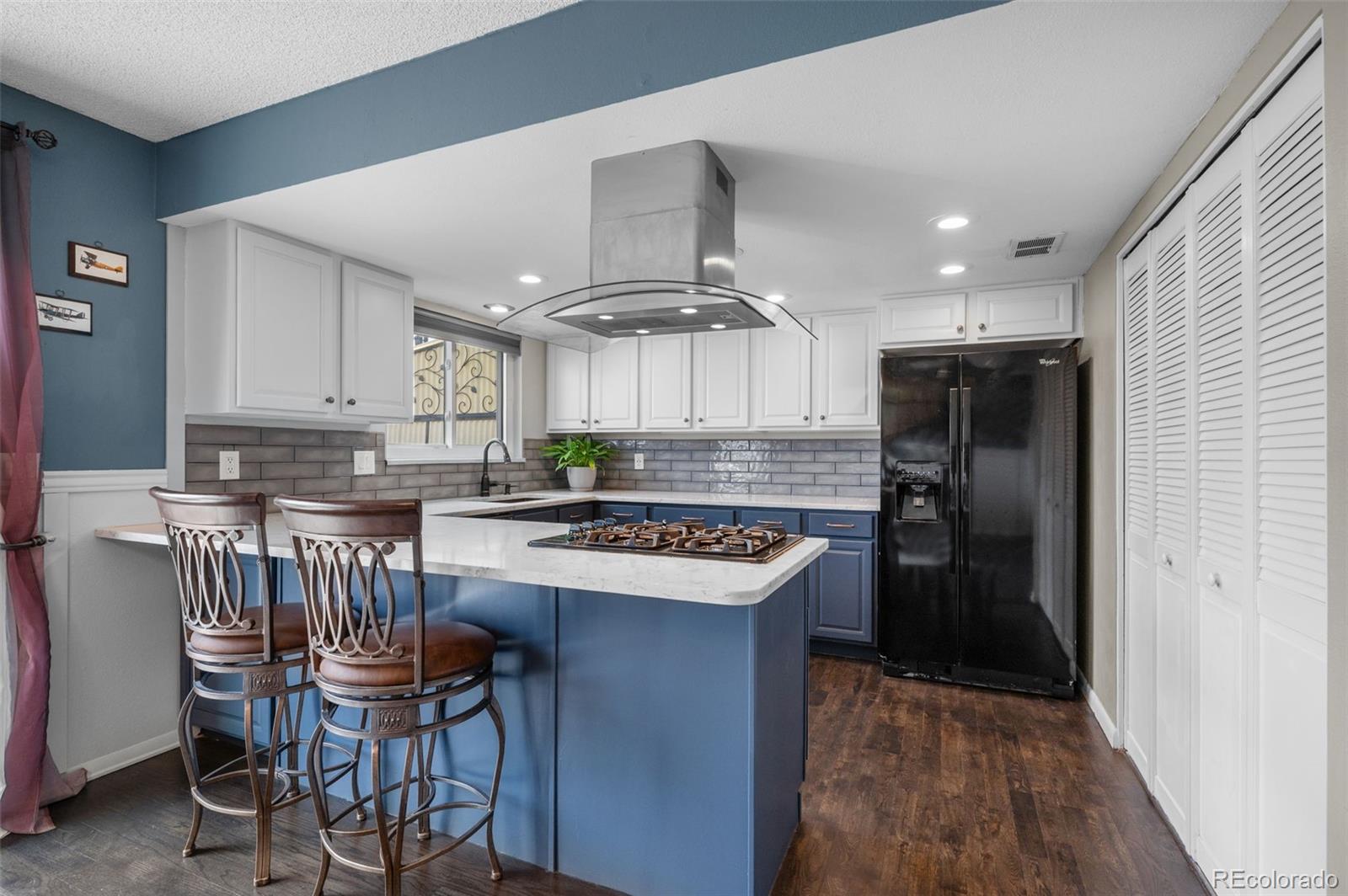 MLS Image #10 for 9055 e nassau avenue,denver, Colorado