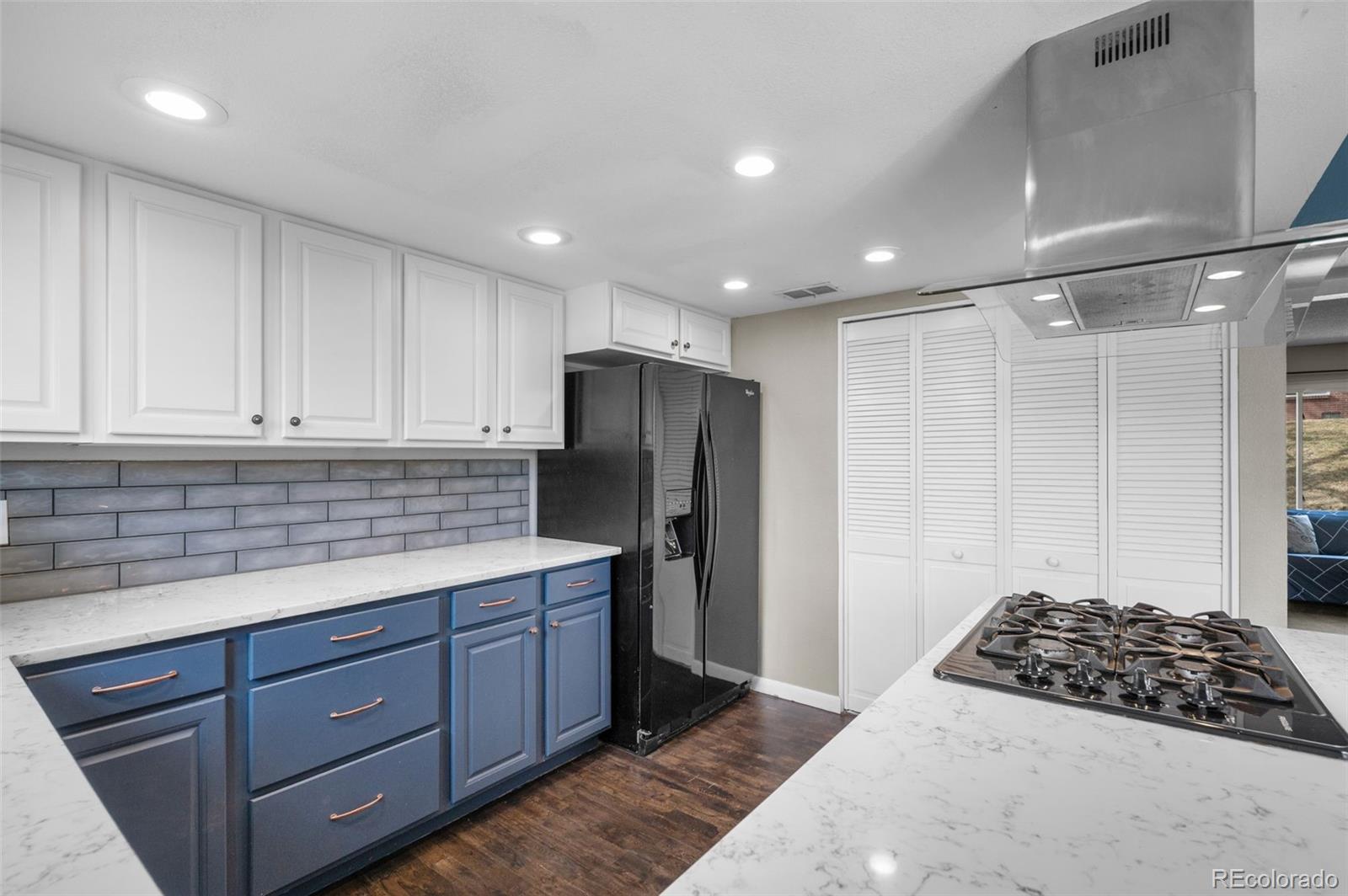 MLS Image #12 for 9055 e nassau avenue,denver, Colorado
