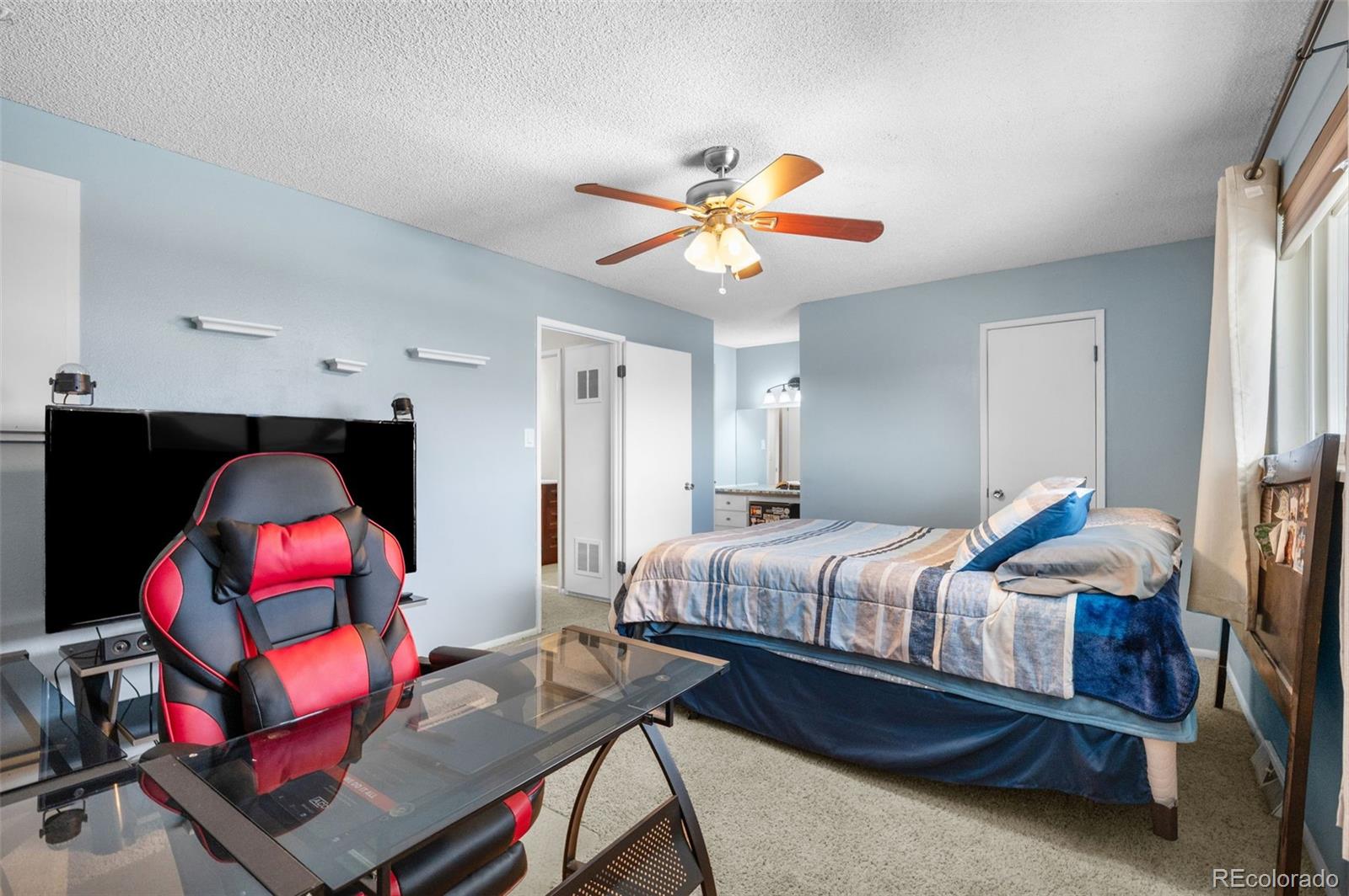 MLS Image #14 for 9055 e nassau avenue,denver, Colorado