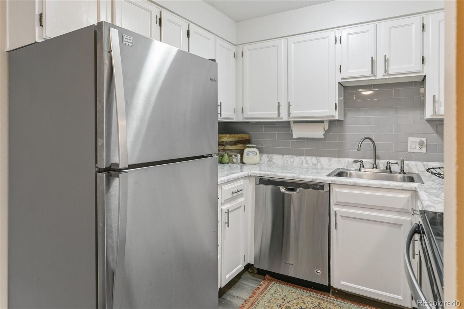 MLS Image #11 for 1243 n gaylord street 205,denver, Colorado