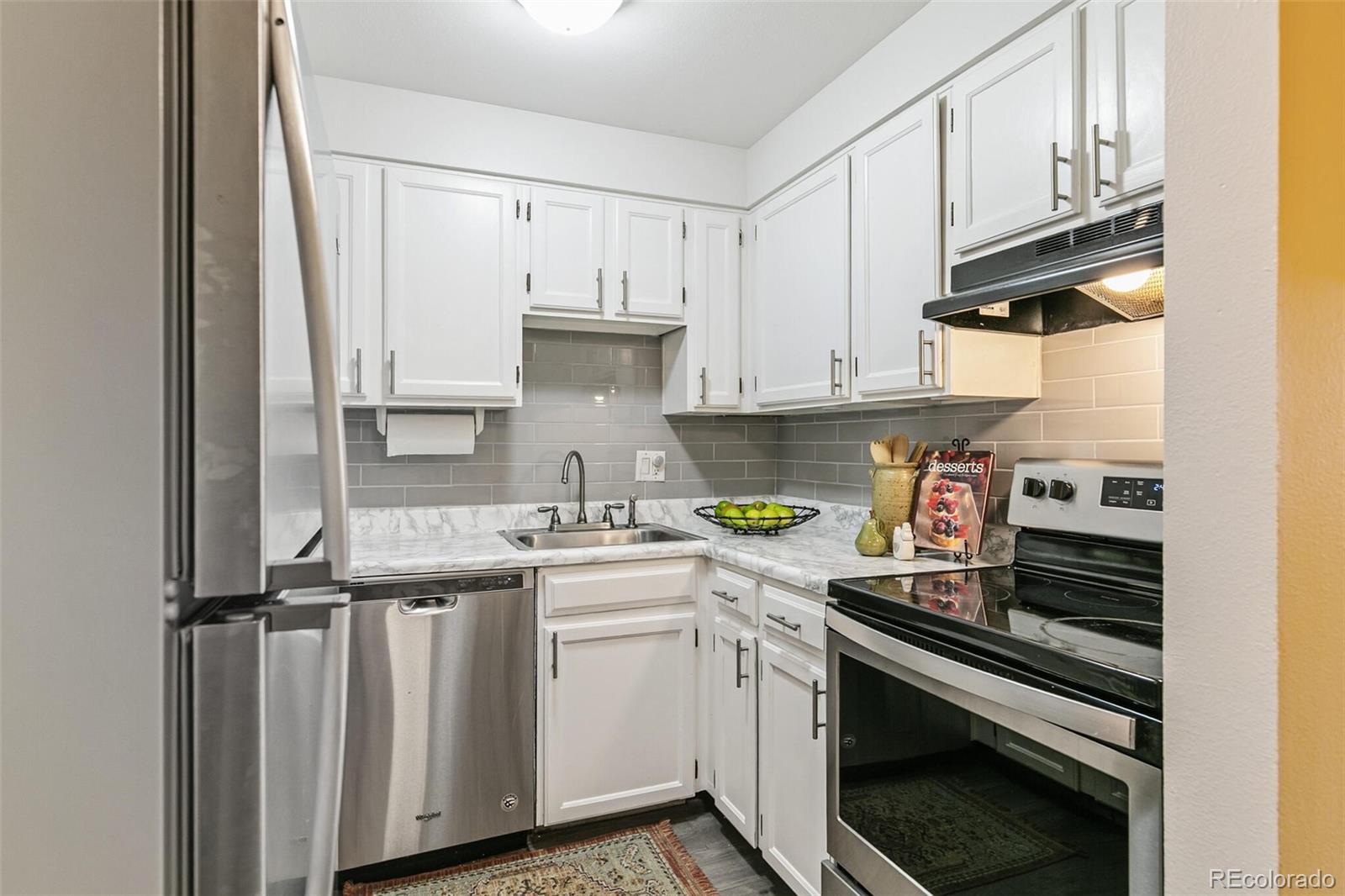MLS Image #13 for 1243 n gaylord street 205,denver, Colorado