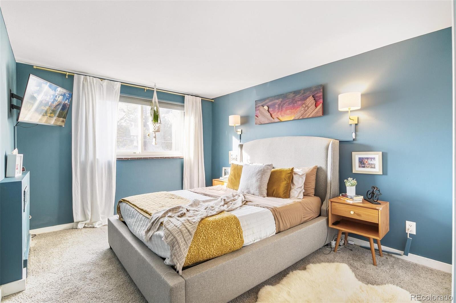 MLS Image #18 for 1243 n gaylord street 205,denver, Colorado