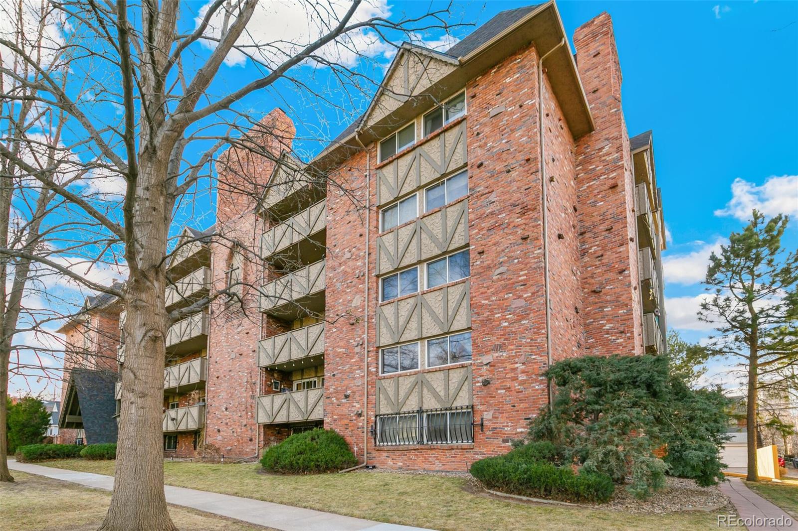 MLS Image #35 for 1243 n gaylord street 205,denver, Colorado
