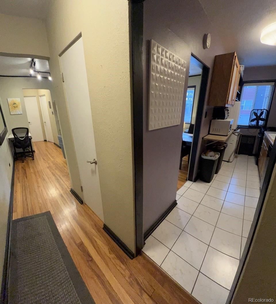 MLS Image #7 for 1101  bellaire street 202,denver, Colorado