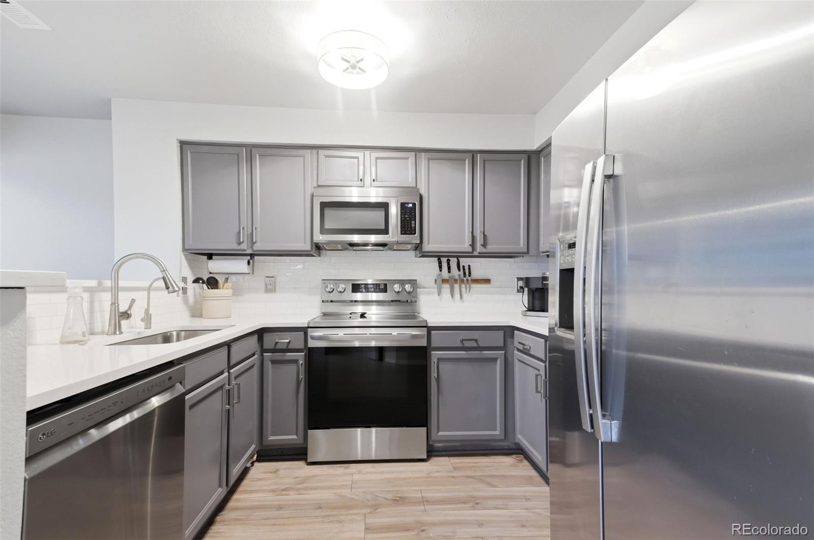 MLS Image #5 for 816 s vance street,lakewood, Colorado