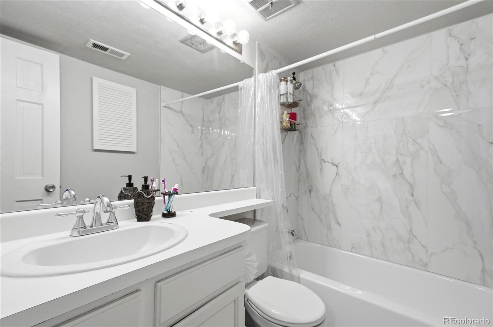 MLS Image #9 for 816 s vance street,lakewood, Colorado