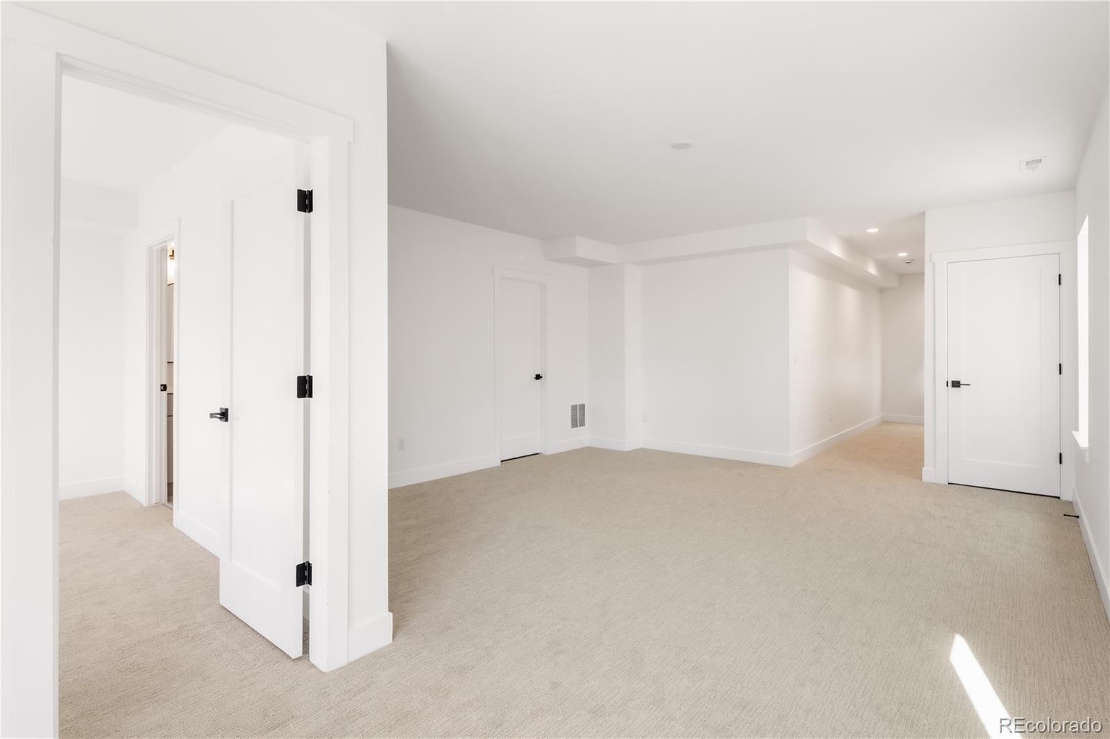 MLS Image #11 for 4650 w 9th avenue,denver, Colorado