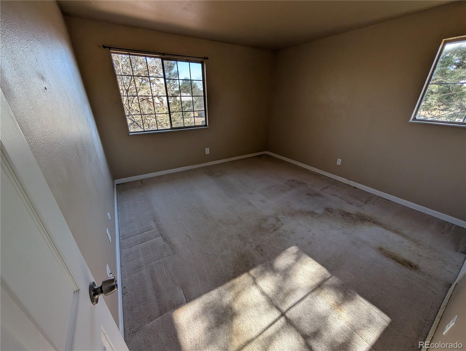 MLS Image #12 for 14423 e jewell avenue,aurora, Colorado