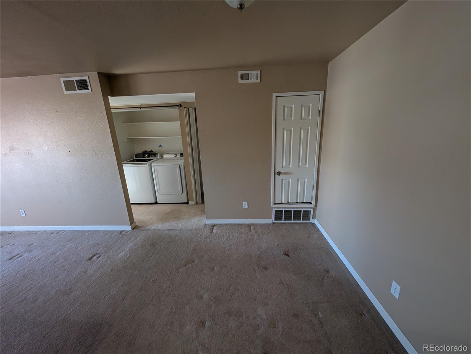 MLS Image #14 for 14423 e jewell avenue,aurora, Colorado