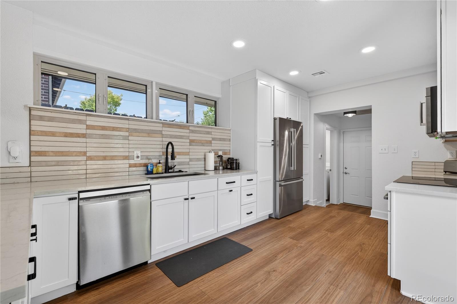 MLS Image #12 for 5730 e 19th avenue,denver, Colorado