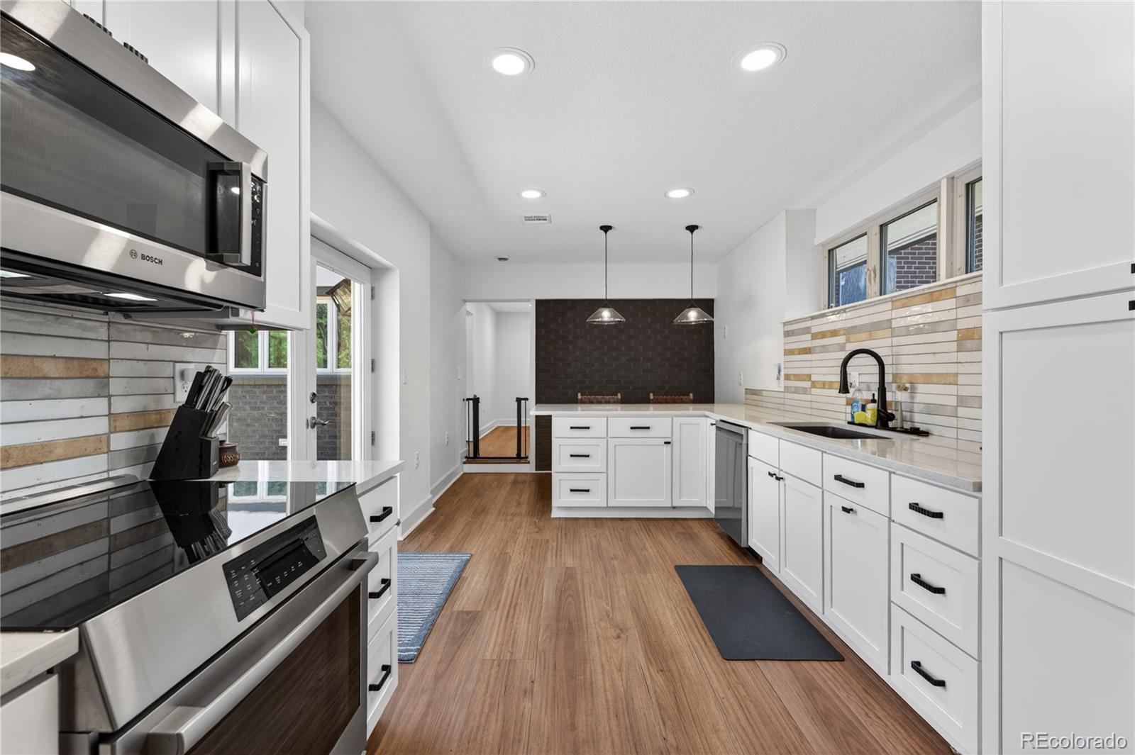 MLS Image #16 for 5730 e 19th avenue,denver, Colorado