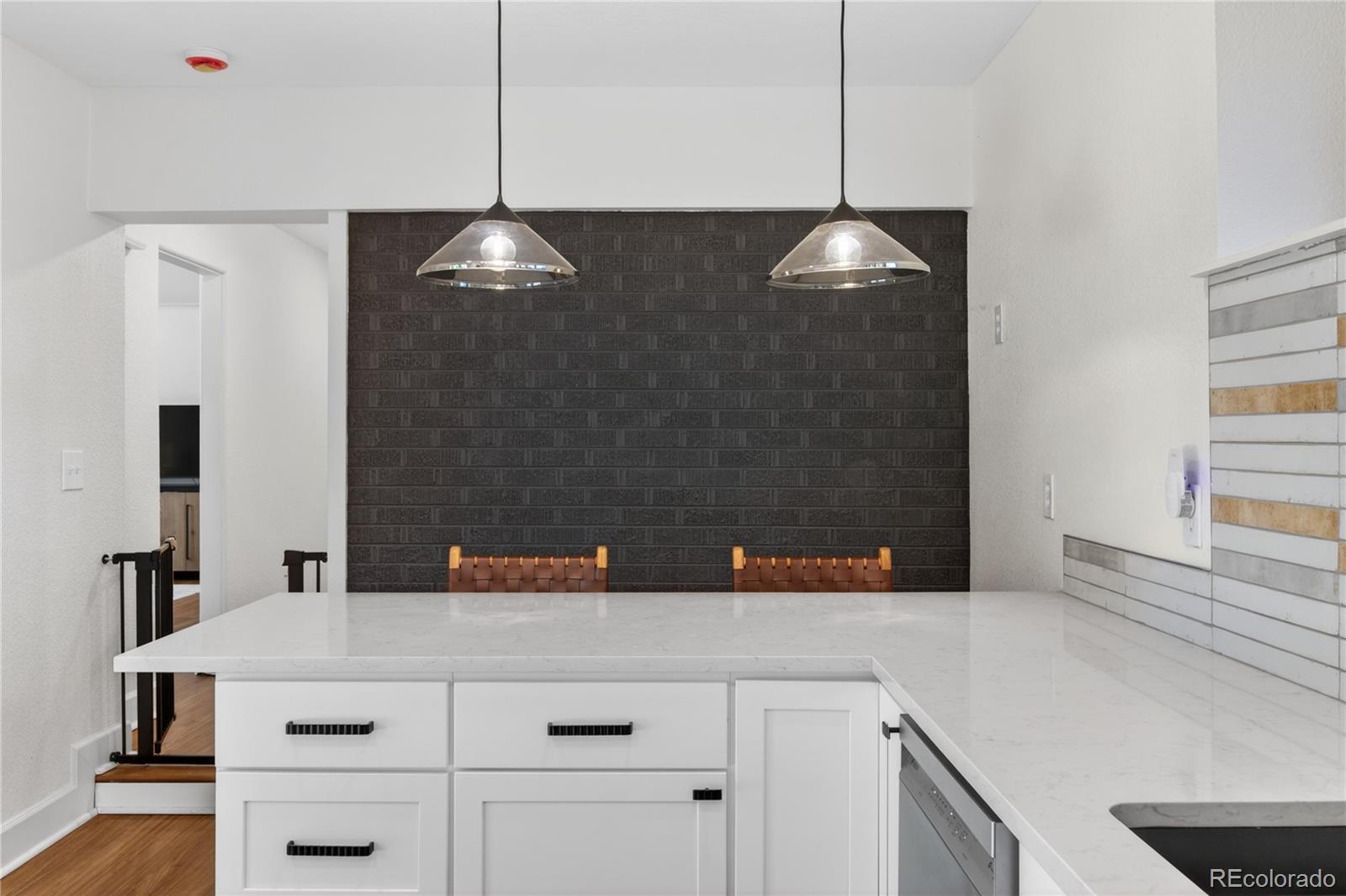MLS Image #18 for 5730 e 19th avenue,denver, Colorado