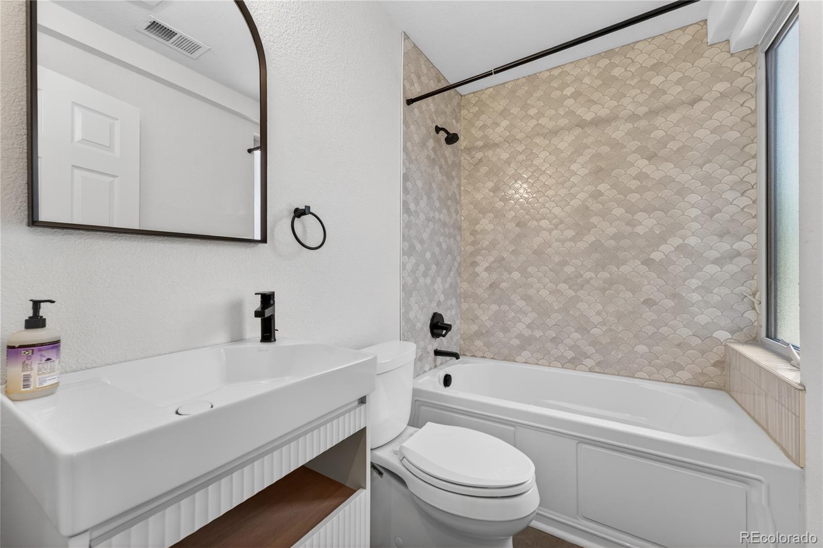 MLS Image #19 for 5730 e 19th avenue,denver, Colorado