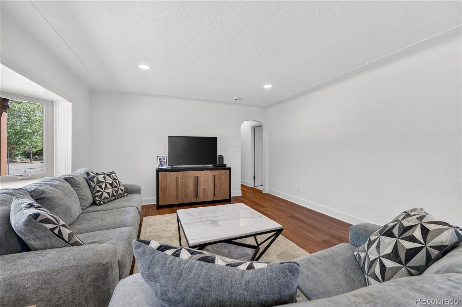 MLS Image #5 for 5730 e 19th avenue,denver, Colorado