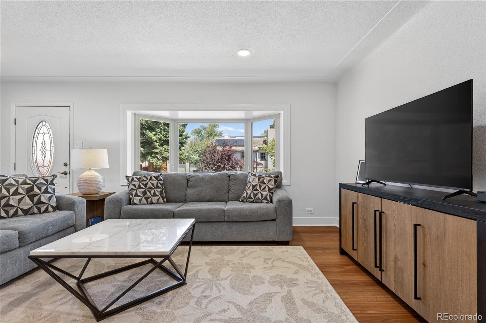 MLS Image #7 for 5730 e 19th avenue,denver, Colorado