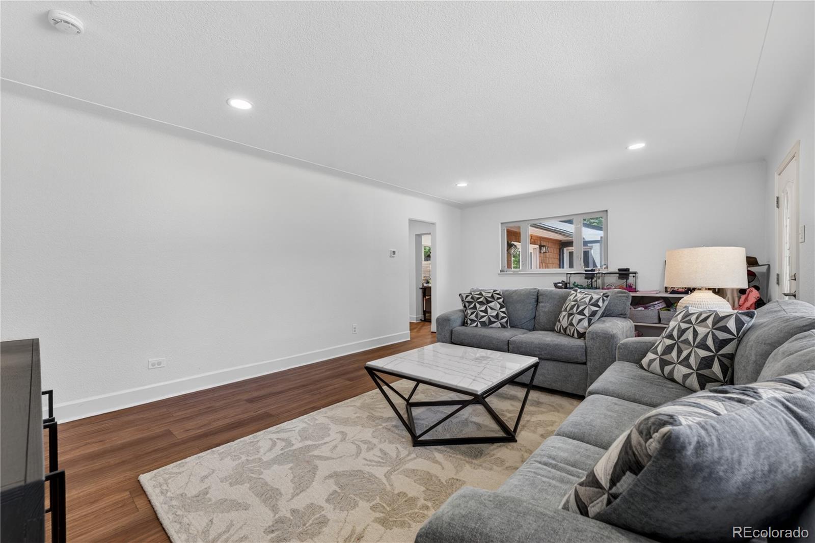 MLS Image #8 for 5730 e 19th avenue,denver, Colorado