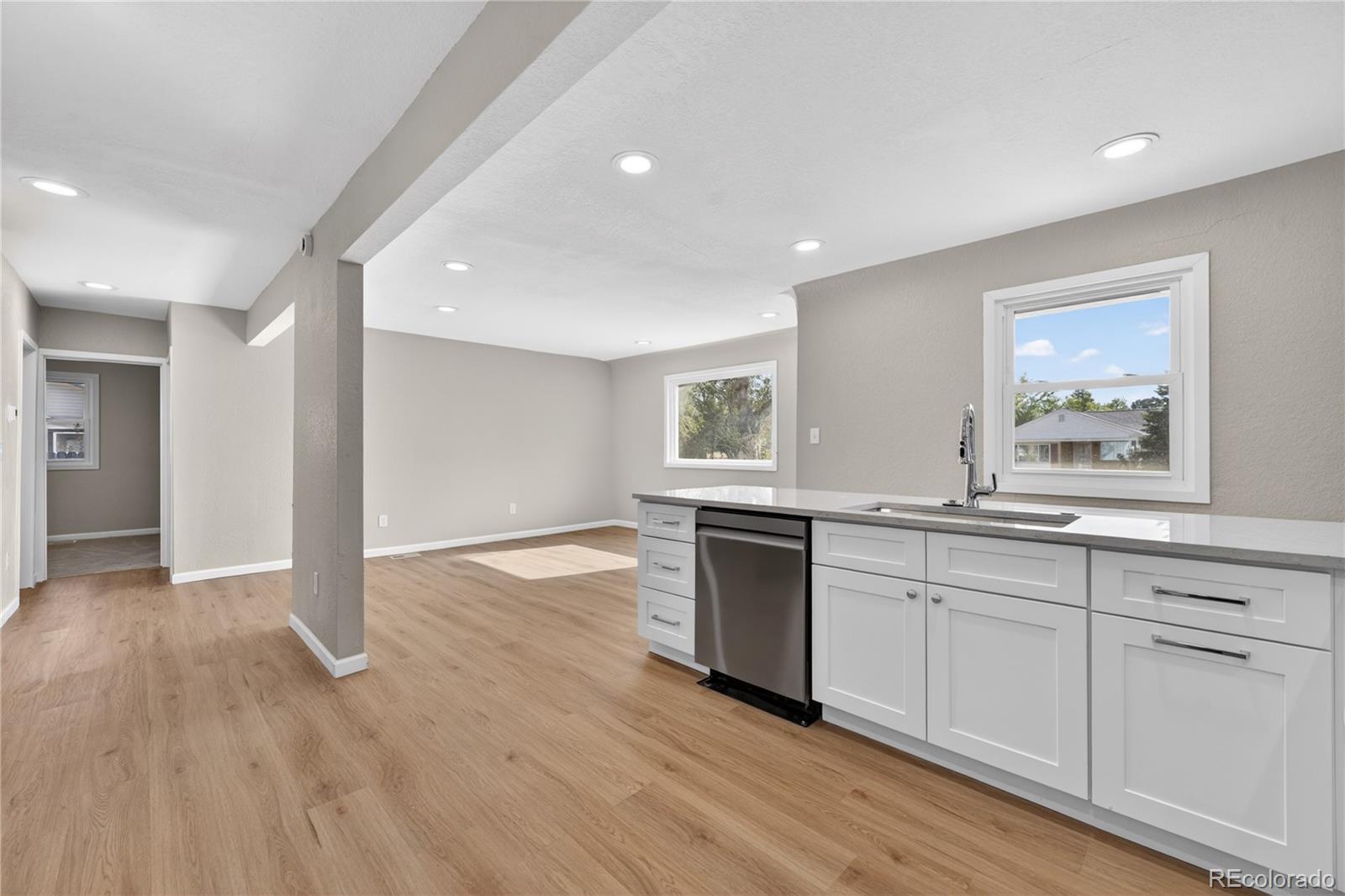 MLS Image #10 for 1567  rosemary street,denver, Colorado