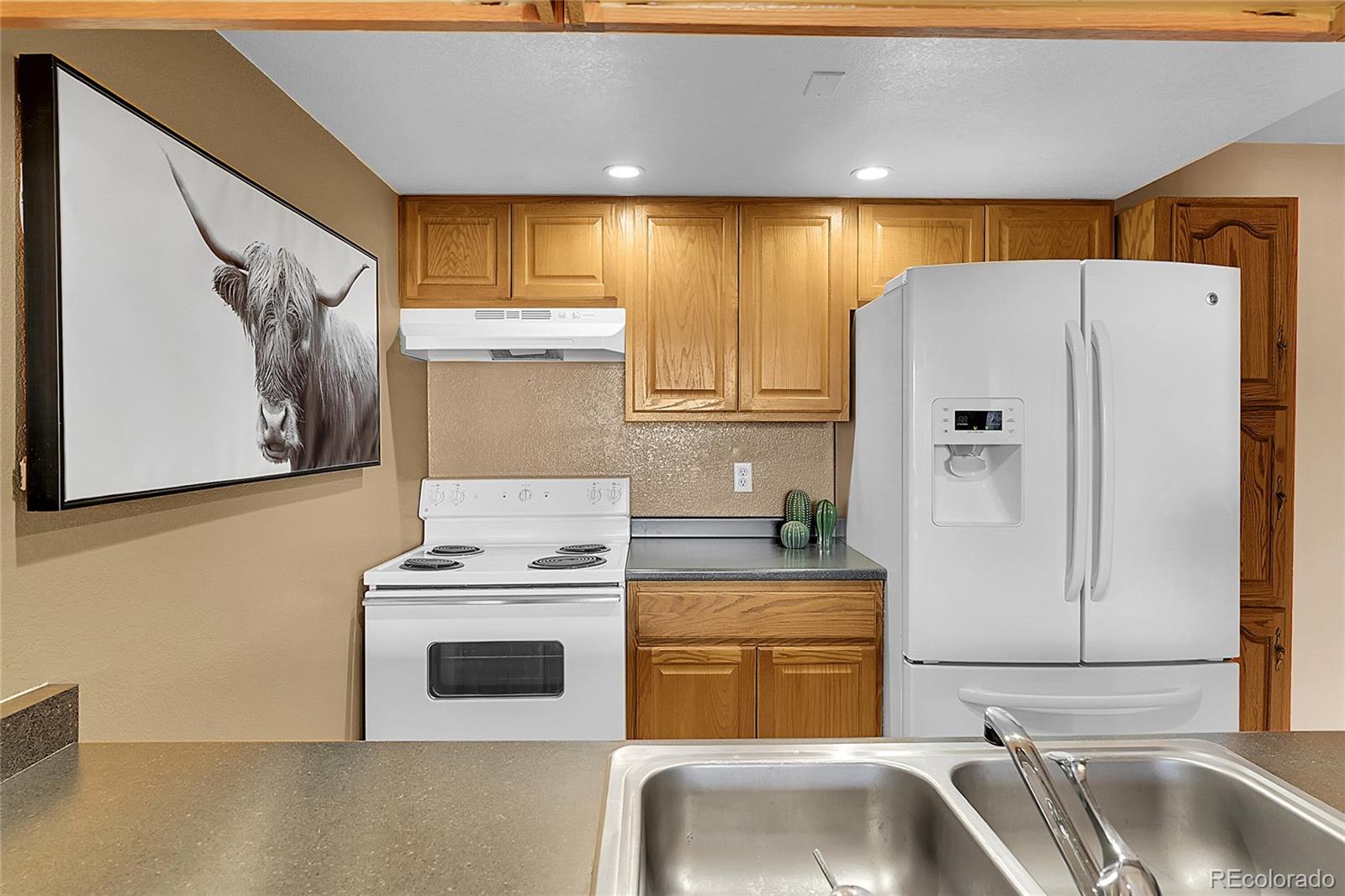 MLS Image #5 for 6350  oak street 306,arvada, Colorado