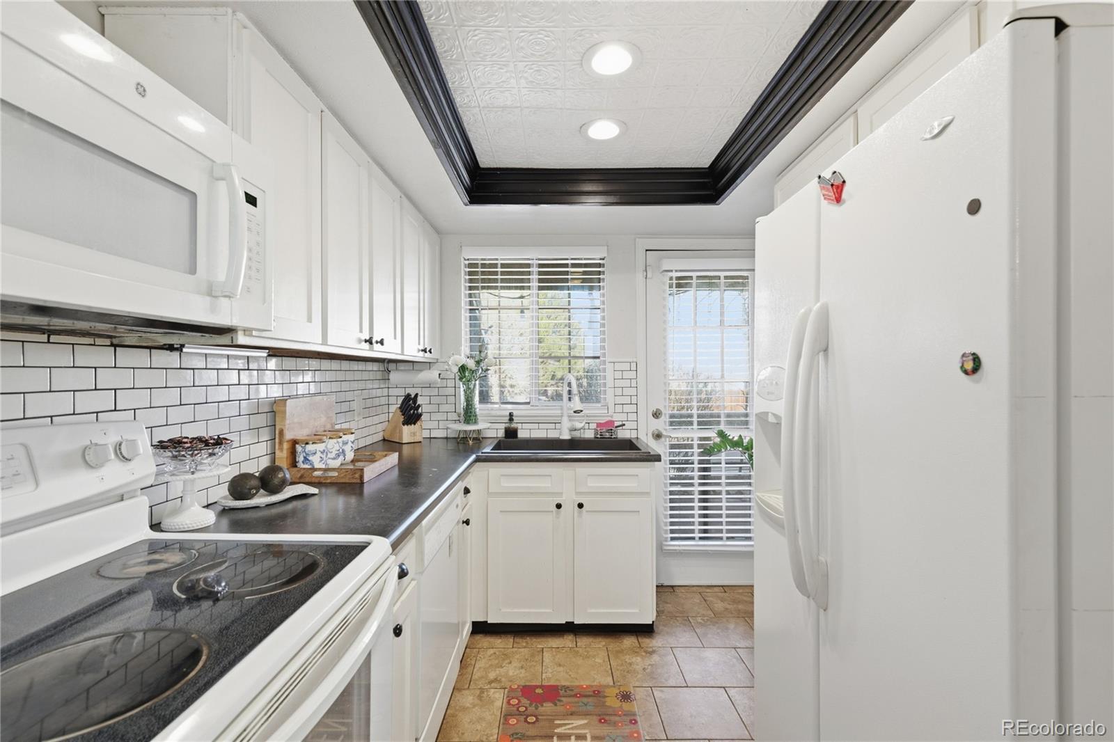 MLS Image #10 for 12106 e 2nd drive ,aurora, Colorado