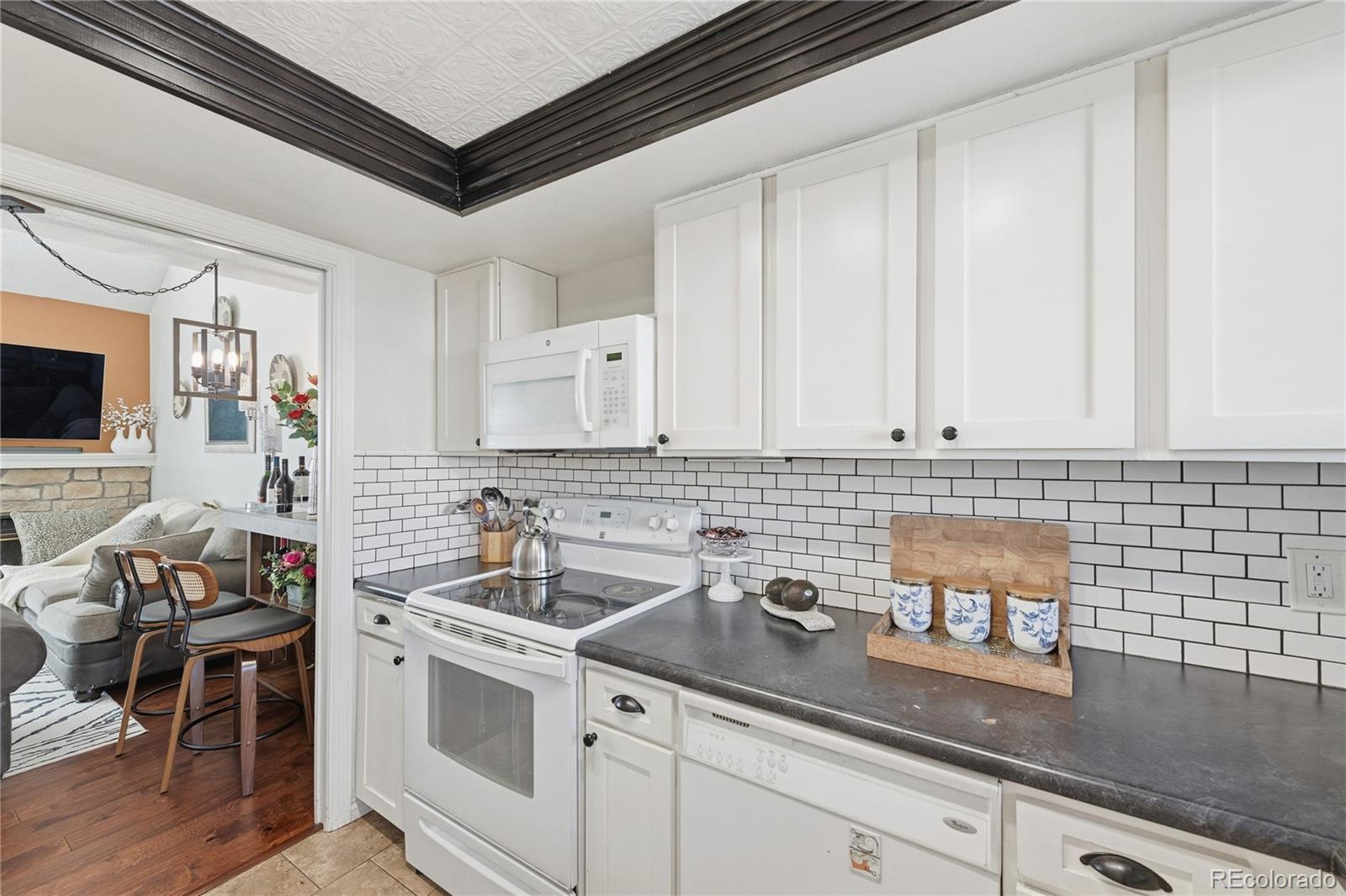 MLS Image #11 for 12106 e 2nd drive ,aurora, Colorado