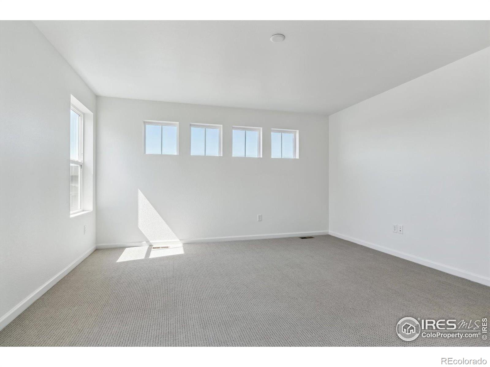 MLS Image #15 for 904  harvard street,johnstown, Colorado