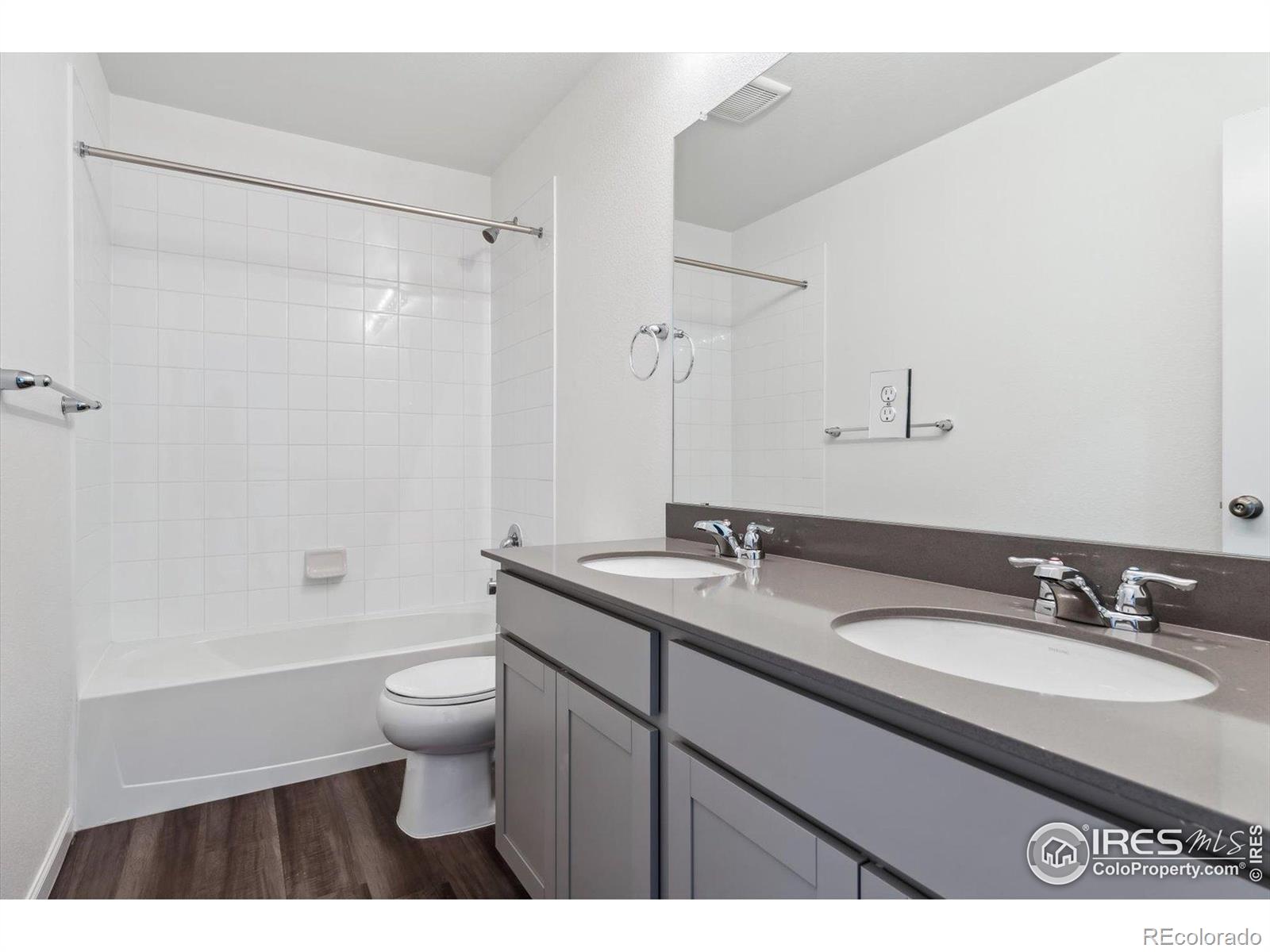 MLS Image #16 for 904  harvard street,johnstown, Colorado